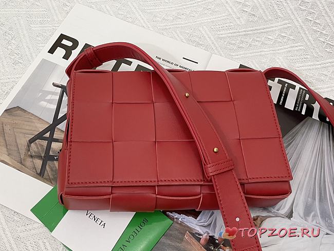 BOTTEGA VENETA CASSETTE RED MEDIUM SIZE23CM - 1