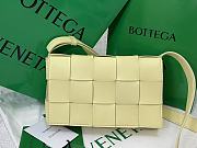 BOTTEGA VENETA CASSETTE GOOSE MEDIUM SIZE23CM - 4