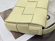BOTTEGA VENETA CASSETTE GOOSE MEDIUM SIZE23CM - 3