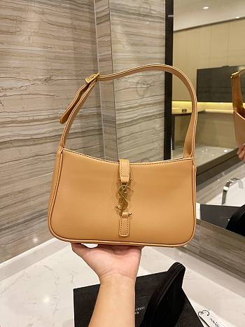 YSL LE 5 À 7 HOBO BAG IN SMOOTH LEATHER BEIGE 25CM