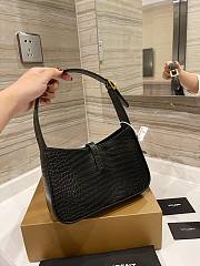 YSL LE 5 À 7 HOBO BAG IN CROCODILE-EMBOSSED SHINY LEATHER BLACK 25CM - 4
