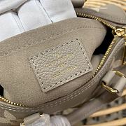 LV PAPILLON BB DOVE M46031 20CM - 2