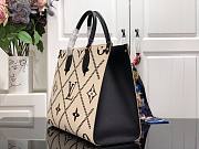 LV ONTHEGO MM M46016 WHITE 35CM - 4