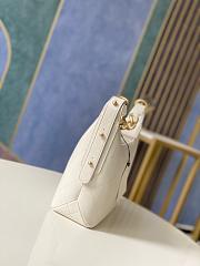 CHANEL CC HOBO BAG CALFSKIN WHITE 28CM - 6