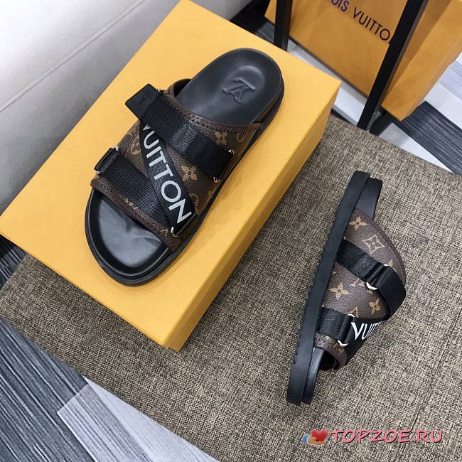LV SLIPPERS 012 - 1