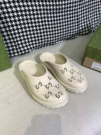 GUCCI PLATFORM PERFORATED G SANDAL WHITE