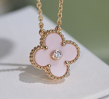 VCA Pink Fritillary Clover Necklace 1