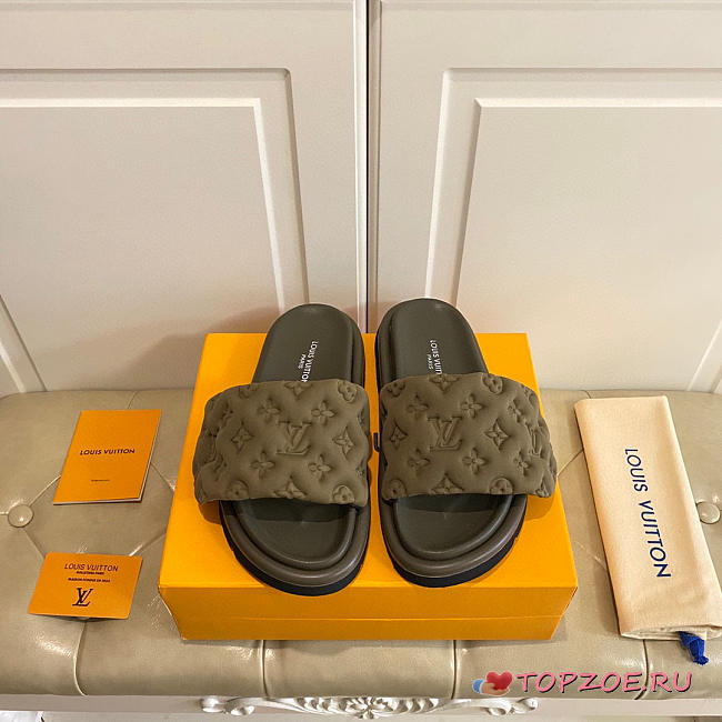 LV Monogram Open Toe Casual Style Mules Logo Sandals Green - 1