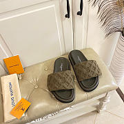 LV Monogram Open Toe Casual Style Mules Logo Sandals Green - 4