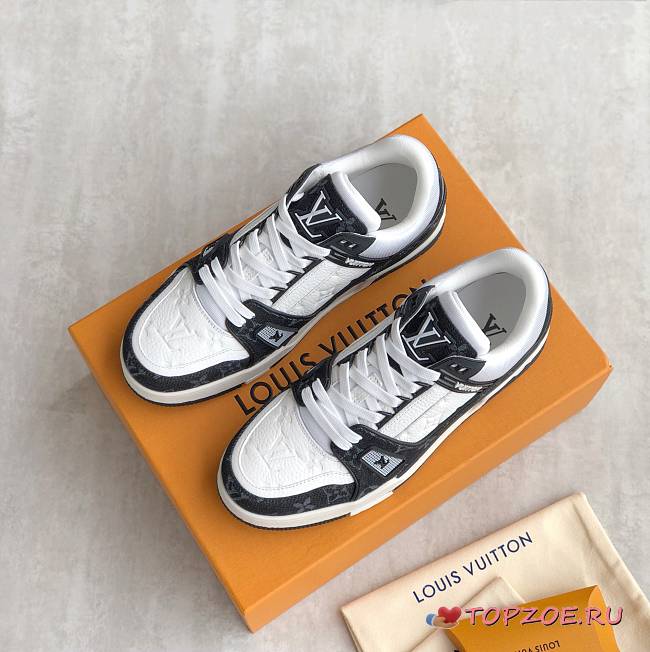 LV Trainer Monogram Black  - 1