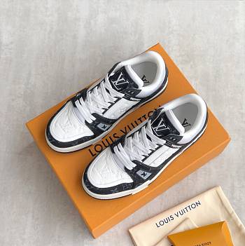 LV Trainer Monogram Black 