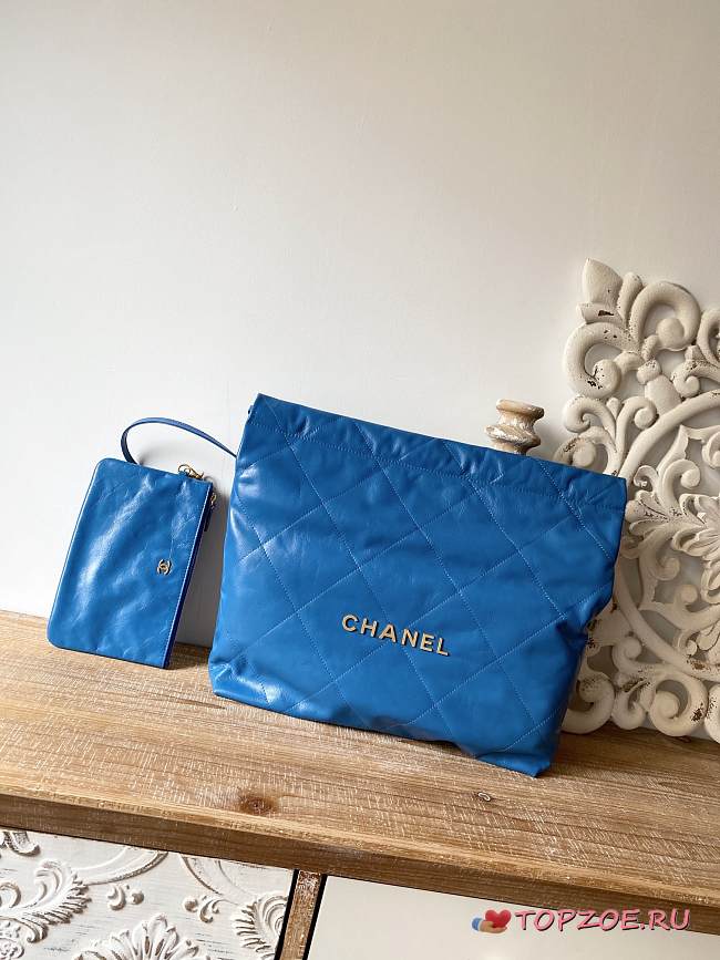 CHANEL 22 BAG Calfskin Blue Medium 39cm - 1