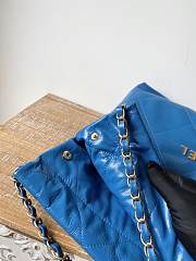 CHANEL 22 BAG Calfskin Blue Medium 39cm - 3
