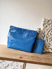 CHANEL 22 BAG Calfskin Blue Medium 39cm - 2
