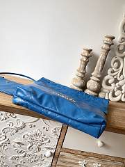 CHANEL 22 BAG Calfskin Blue Medium 39cm - 4