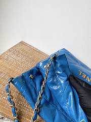 CHANEL 22 BAG Calfskin Blue Medium 37cm - 5