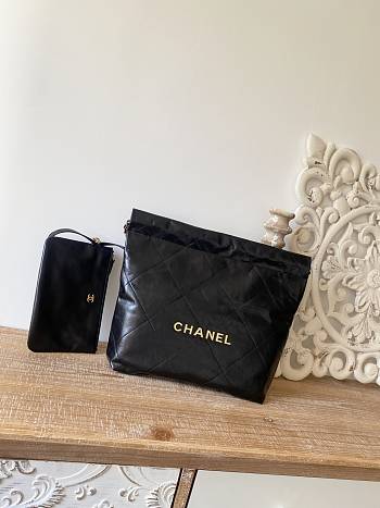 CHANEL 22 BAG Calfskin Black Medium 37cm