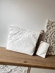 CHANEL 22 BAG Calfskin White Medium 39cm - 6