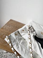 CHANEL 22 BAG Calfskin White Medium 39cm - 3