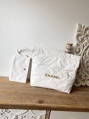CHANEL 22 BAG Calfskin White Medium 37cm - 1