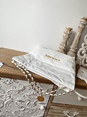 CHANEL 22 BAG Calfskin White Medium 37cm - 4