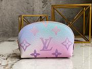 LV Cosmetic pouch 17cm - 1