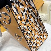 LV ONTHEGO M44674 YELLOW 41CM - 5
