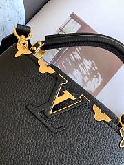 LV Limited Edition Capucines Taurillon PM W Bandouliere M56669 - 6