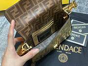 FENDI BROOCH MINI BAGUETTE REFURBISHED GOLD - 2