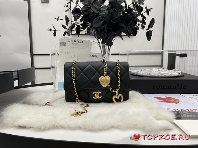 Chanel Flap Bag Black Heart on chain - 1
