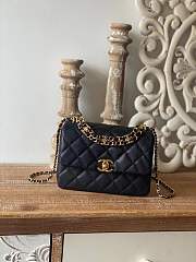 Chanel Coco Flap Bag Black 20cm - 1