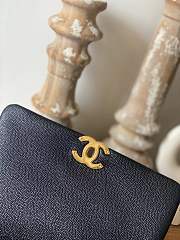 Chanel Coco Flap Bag Black 20cm - 5