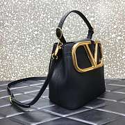 Valentino Garavani VLogo leather tote bag - 3