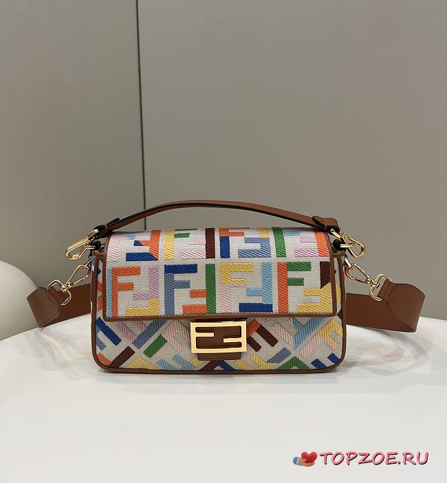 FENDI BAGUETTE RAINBOW Size 27 x 5 x 15 cm - 1