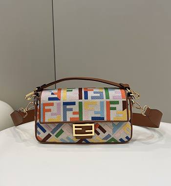 FENDI BAGUETTE RAINBOW Size 27 x 5 x 15 cm