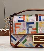 FENDI BAGUETTE RAINBOW Size 27 x 5 x 15 cm - 2