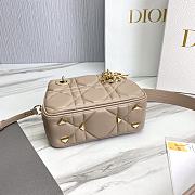 DIOR CATWALK MODEL DIANA MINI BAG 634451 - 20 x 13 x 8cm - 3