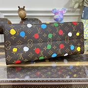 LV x YK OnTheGo MM​ Monogram M46379 35 x 27 x 14 CM - 2