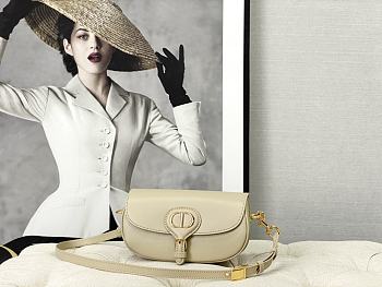 DIOR BOBBY EAST-WEST BAG CREAM M9327 22 x 13 x 5 CM
