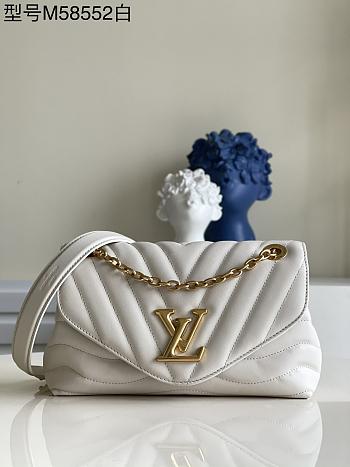 LOUIS VUITTON NEW WAVE CHAIN BAG CREAM M58552 – SIZE 24 X 14 X 9CM
