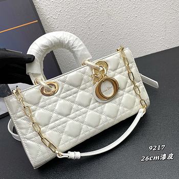MEDIUM LADY D-JOY BAG WHITE 9217 26*14*6cm