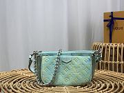 LV Multi Pochette Accessoires Vert d'eau Green M46093 25 x 14.5 x 4.5 CM - 1