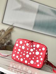 LV x YK Néonoé BB Red M46413 20 x 20 x 13 CM - 5