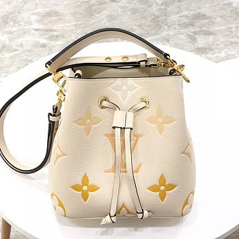 LV Néonoé Empreinte Monogram Beige M45716 20 x 20 x 13 CM