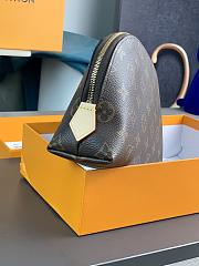  Lv Cosmetic Pouch GM M47353 24X17x6cm - 4