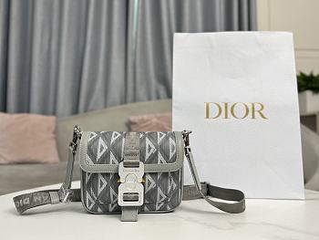 Dior Hit the Road 19 x 11 x 4cm