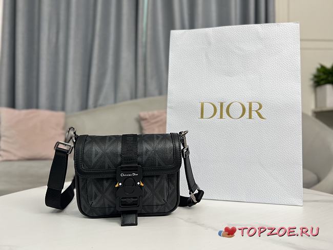 Dior Hit the Road 01 19 x 11 x 4cm - 1