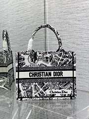 Small Dior Book Tote White and Black Plan 26*8*22cm - 1