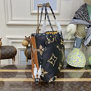 LV Monogram Jungle Neverfull MM Tote Bag with Pouch M44676 31*17*28.5CM - 1