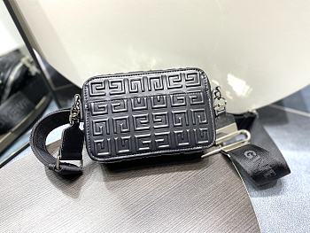 Givenchy Antigona U 18.5x12x5.5cm